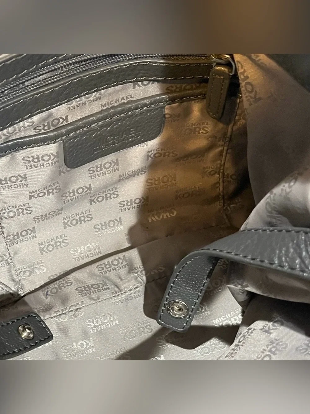 Michael Kors Gray Leather shluld bag